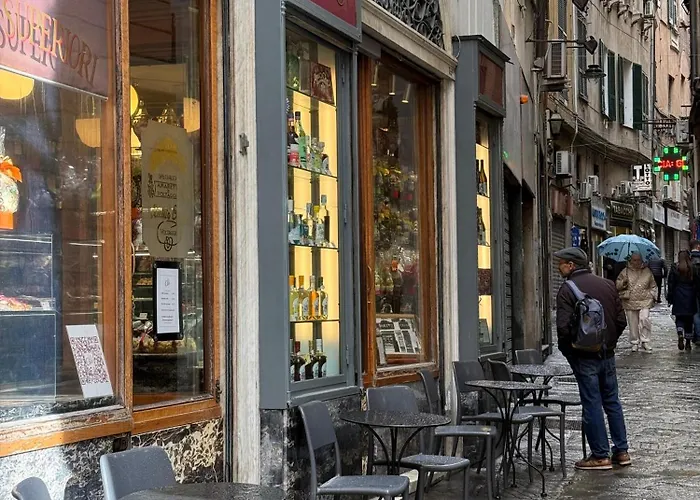 Neptune - Due Minuti Da Acquario Apartman